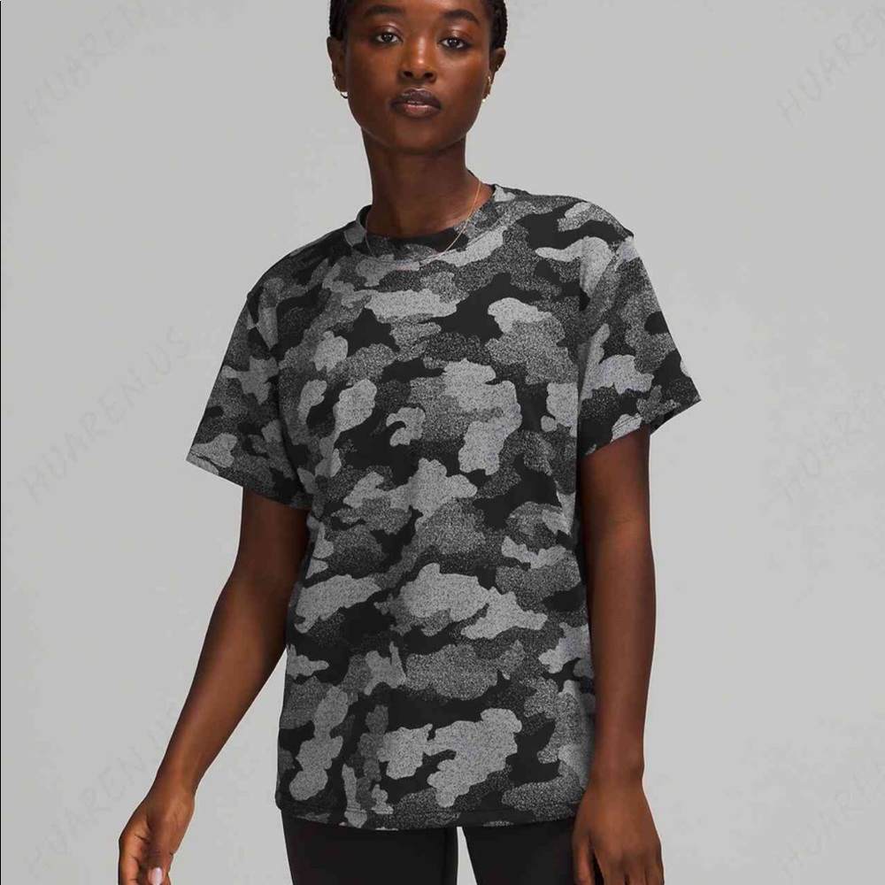 Lululemon all yours training tee size 6 NWT